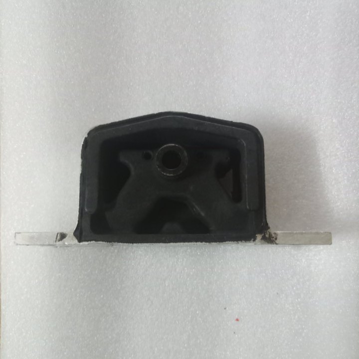 Nissan Fuga/Skyline Transmission Mount AWD